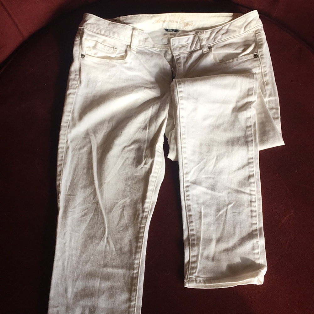 White American Eagle jeans. No stains, gently worn